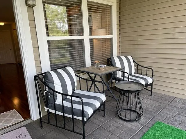 1522 Oakfield Dr — Photo 11