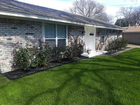 3rd image of 333 Woodhaven Dr
