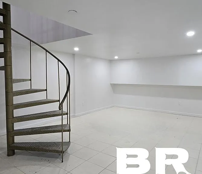 1111 Sheepshead Bay Rd #1B — Photo 3
