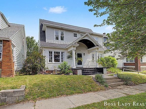 3rd image of 1141 Rathbone St SW