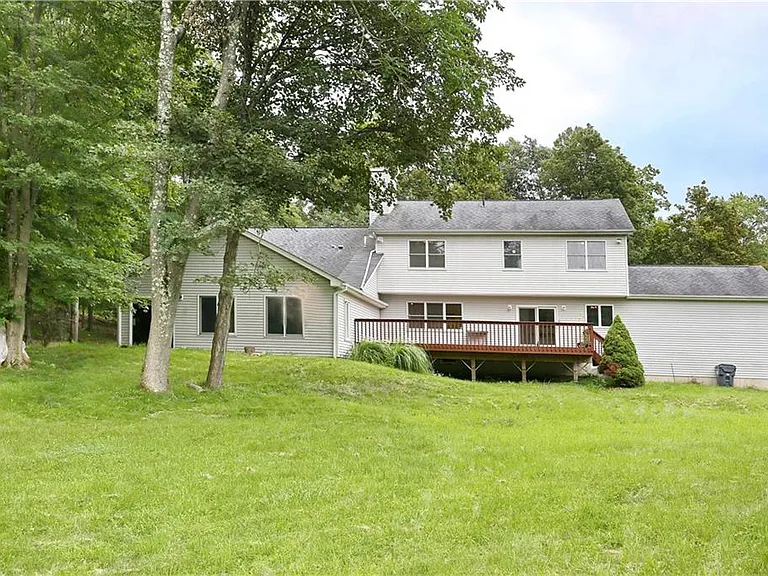 80 Old Quaker Hill Rd — Photo 23