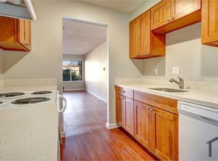 1205 SW 124th St APT 7, Seattle, WA 98146