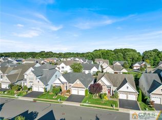 100 Riviera Dr, Monroe Township, NJ 08831