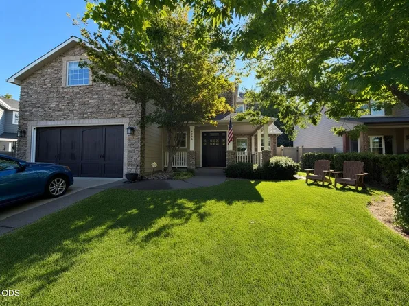 4573 Wolf Run Dr, Medford, OR 97504