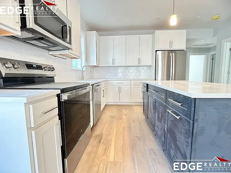 50 Fairbanks St #D2 — Photo 7