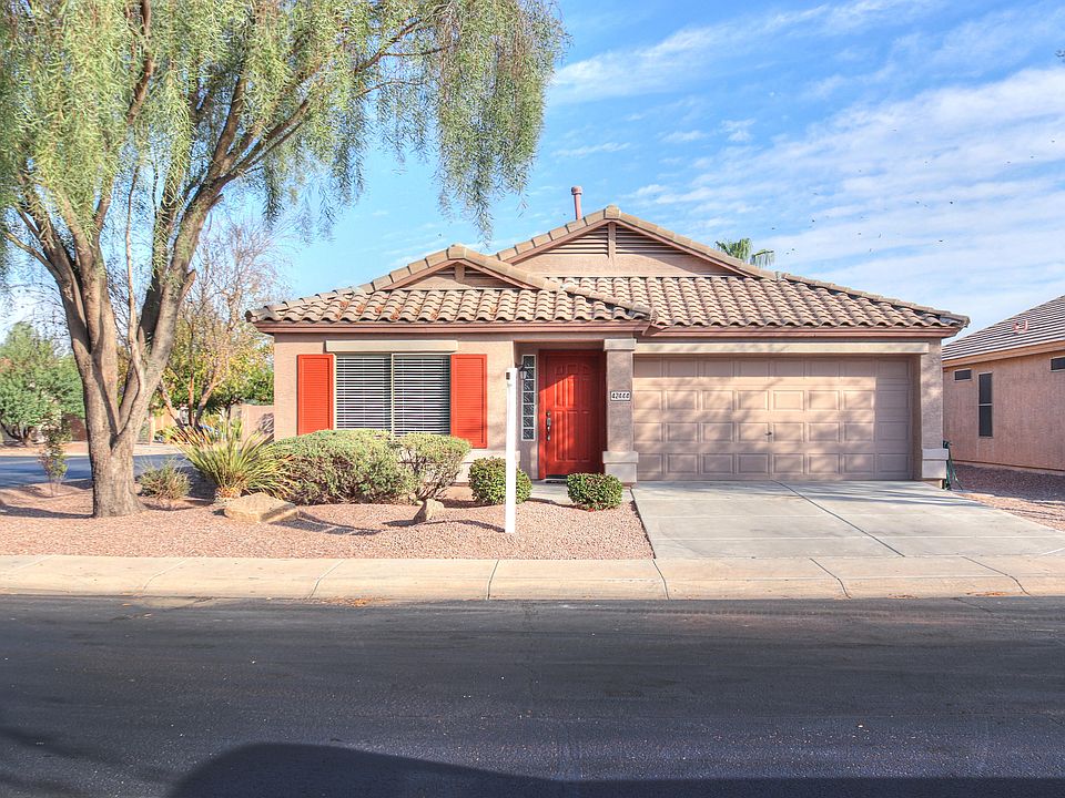 1st image of 42444 W Michaels Dr