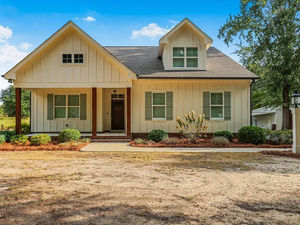 1504 Gregory Cir, Lillington, NC 27546