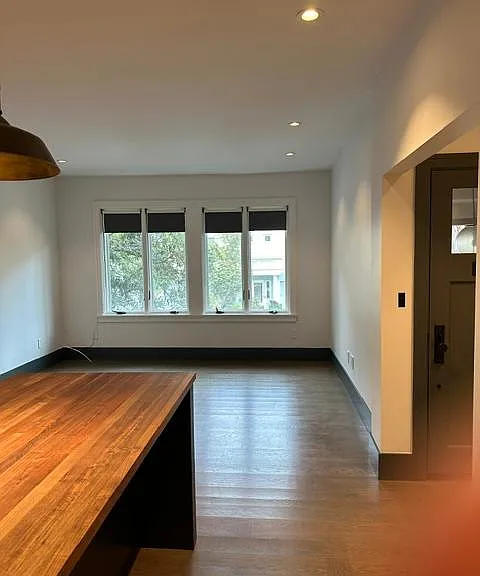Living Room looking. to Front