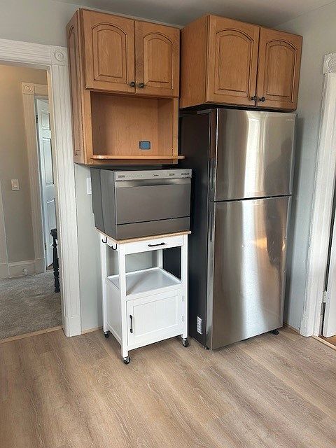 Kitchen, portable dishwasher