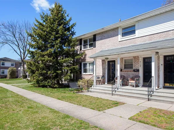 81-22 Langdale Street 2nd fl, New Hyde Park, NY 11040