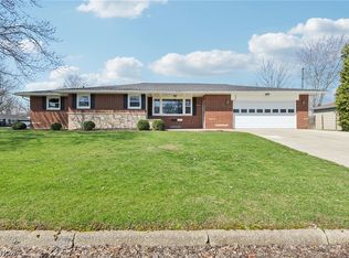 432 35th St SW, Barberton, OH 44203