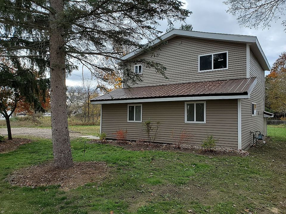 314 Court St, Kalkaska, MI 49646 Zillow