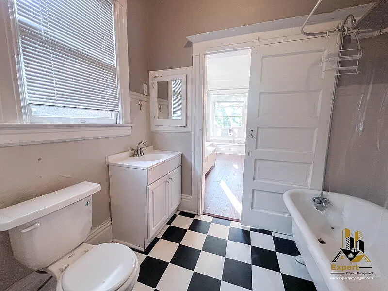 1 bed, 1.0 bath, $1,495 — Photo 4