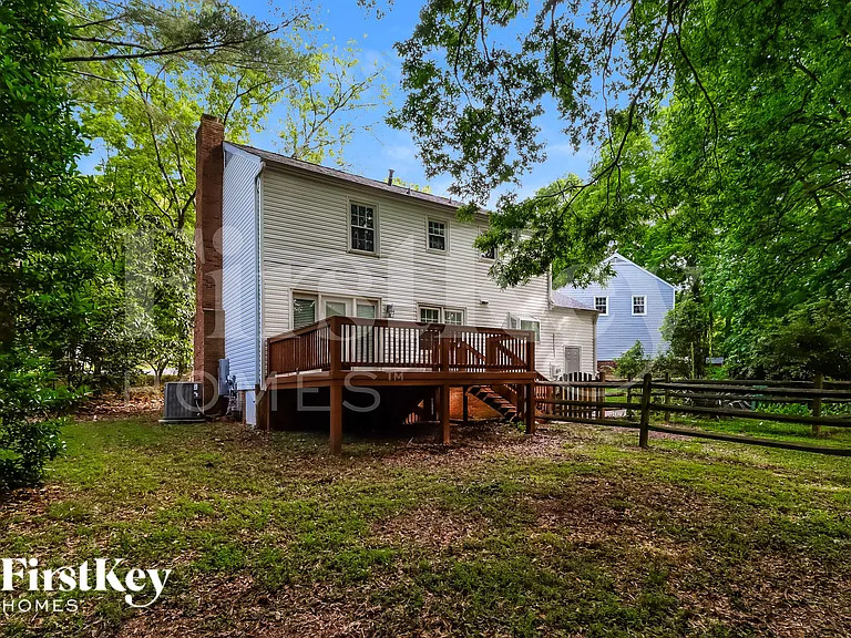 7625 Summerwood Ln — Photo 13