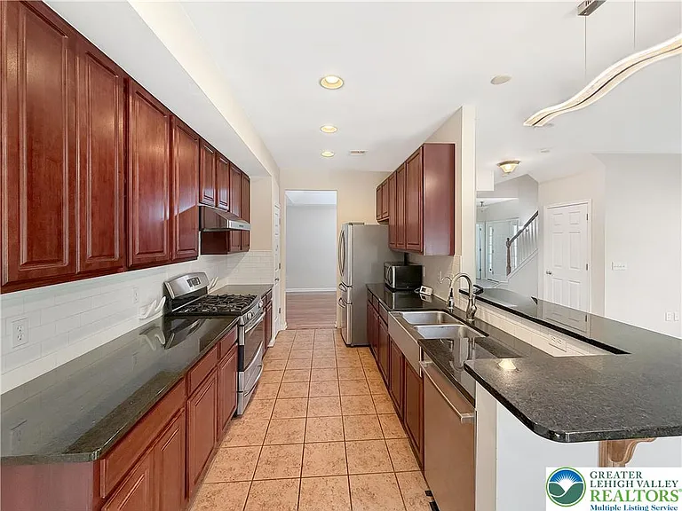 320 Blue Sage Dr — Photo 5