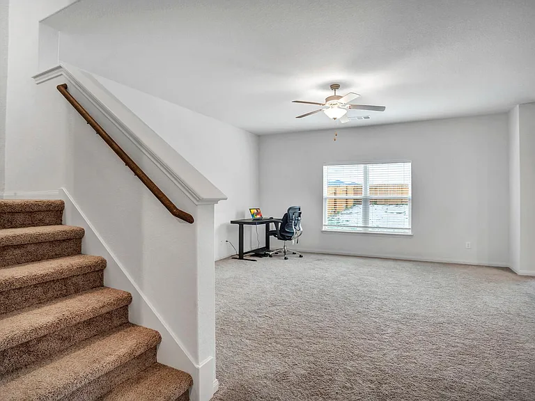 169 Allington Cir — Photo 12