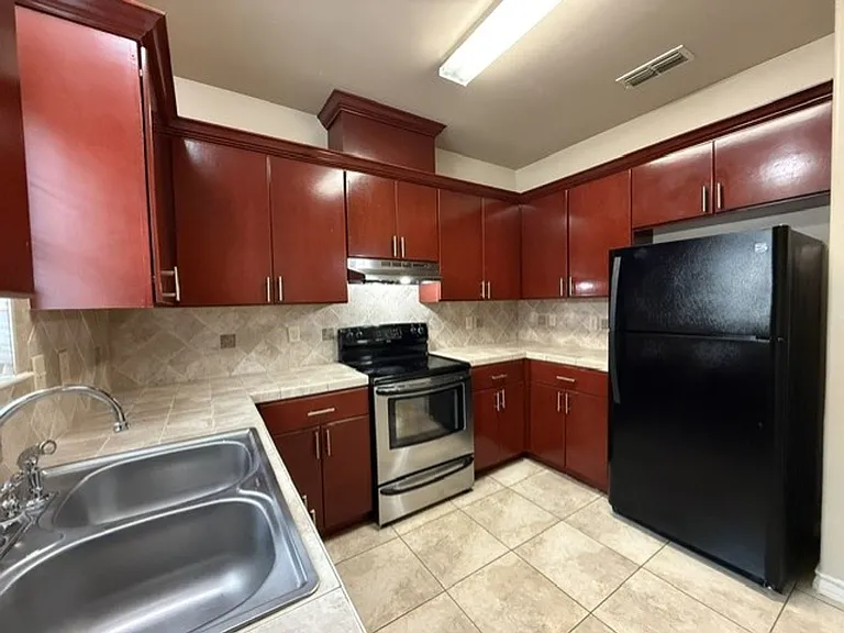 710 Alta Vista Dr — Photo 5