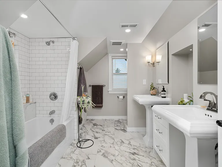 1519 Iron St — Photo 22