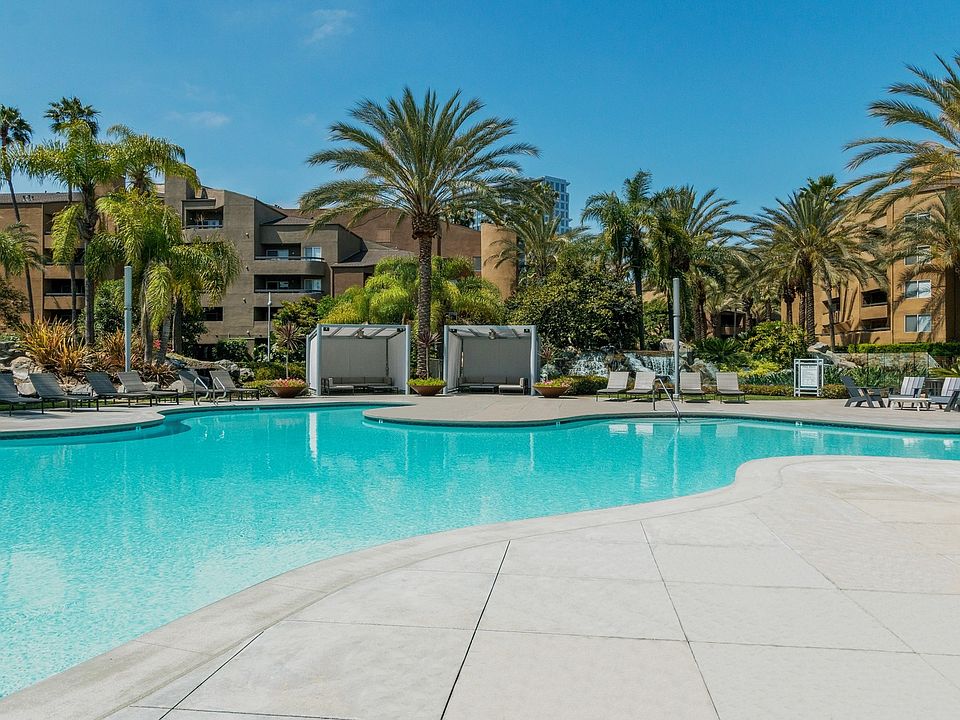 Relax on our poolside Wi-Fi lounge with semi-private cabanas and MP3 docks