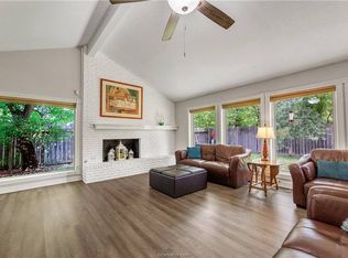 1807 Sabine Ct, College Station, TX 77840
