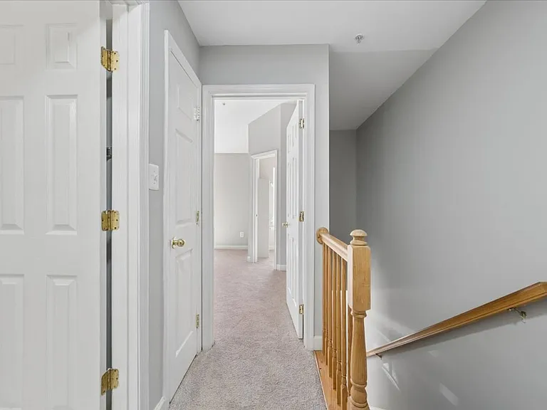 1004 Collindale Ave — Photo 18
