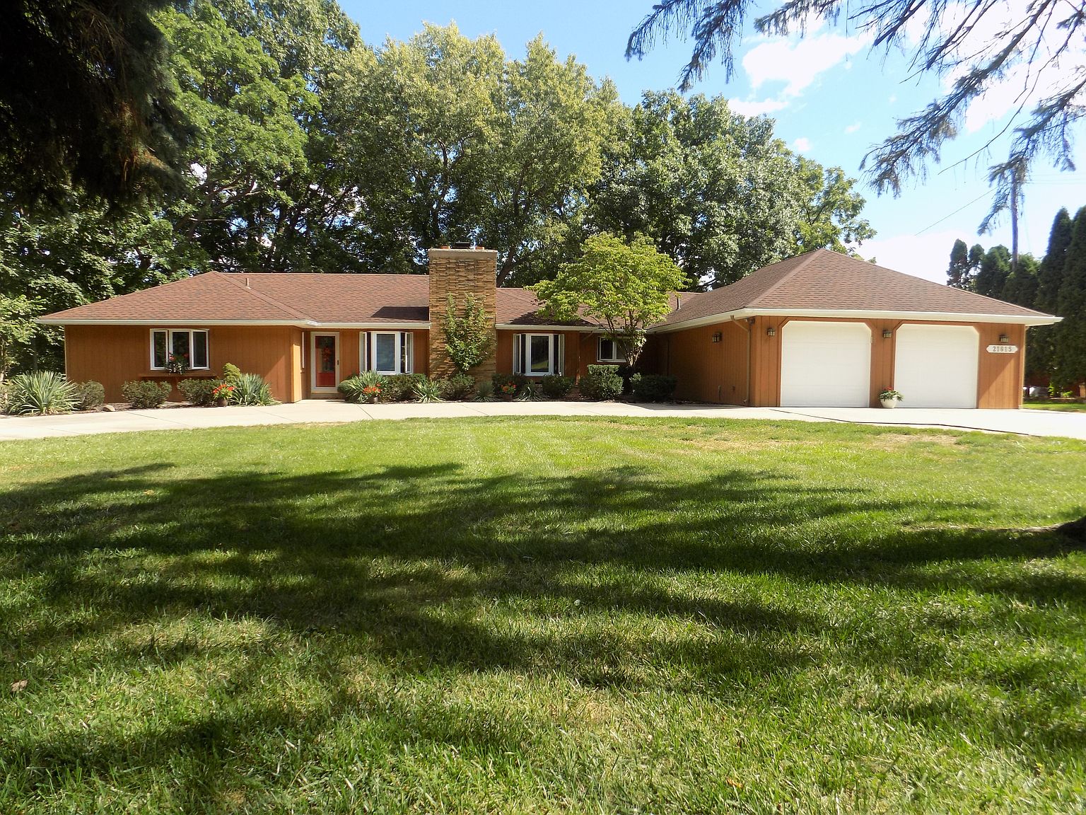 21615 Thorofare Rd, Grosse Ile, MI 48138 Zillow