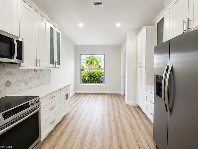 8204 Ibis Cove Cir #B-212 — Photo 3