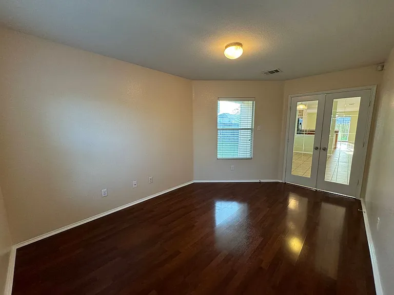 5704 Capricorn Loop — Photo 7
