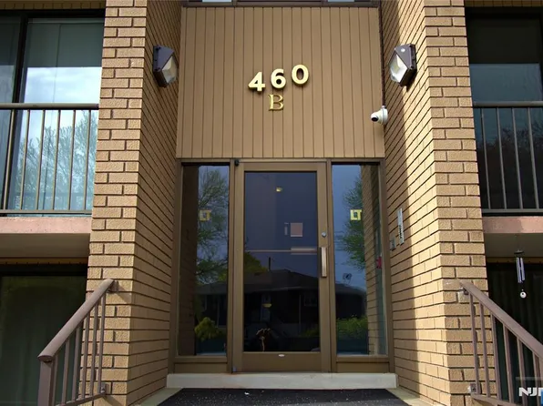 460 Liberty St APT 207, Little Ferry, NJ 07643