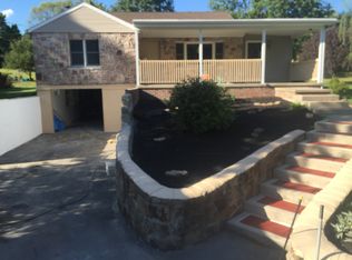 2557 Easton Rd, Hellertown, PA 18055