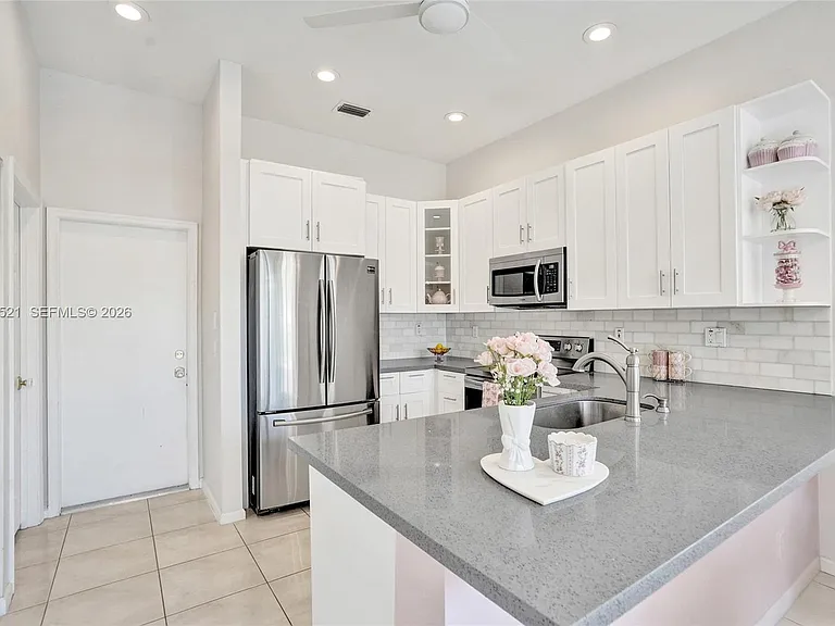 6928 NW 33rd St — Photo 21
