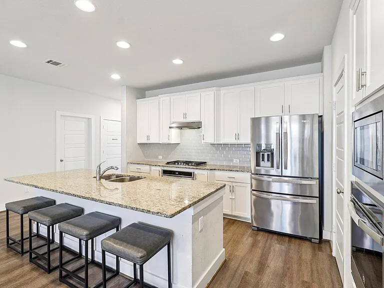 3816 Bow Perch St — Photo 5