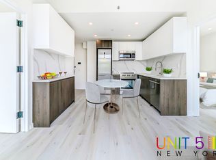 388 Vernon Ave #304, Brooklyn, NY