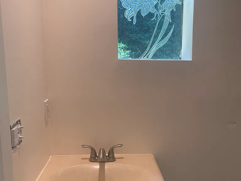 Redwood Dr — Photo 9