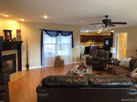 4th image of 136 Knotts Ct