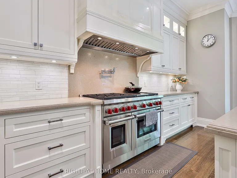 154 Munro Blvd — Photo 12