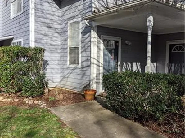 6015 Pinebark Ct, Charlotte, NC 28212