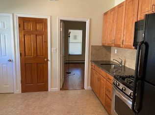 2 Laurel Pl #1, New Brunswick, NJ 08901