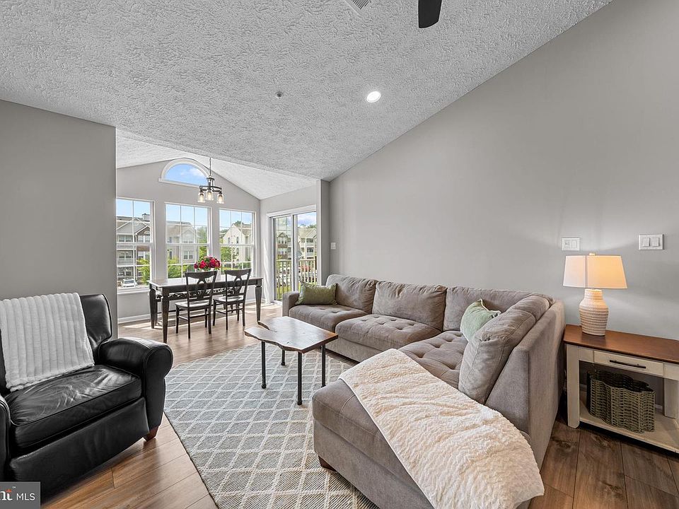 5601 Avonshire Pl APT M, Frederick, MD 21703 | Zillow