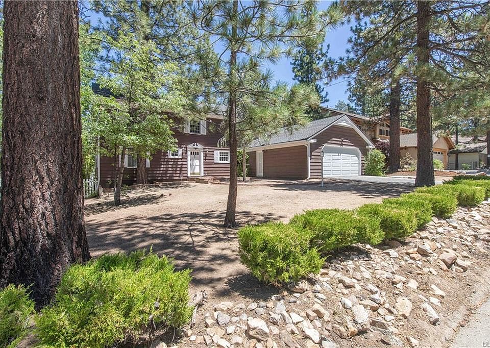 1st image of 41576 Mockingbird Dr