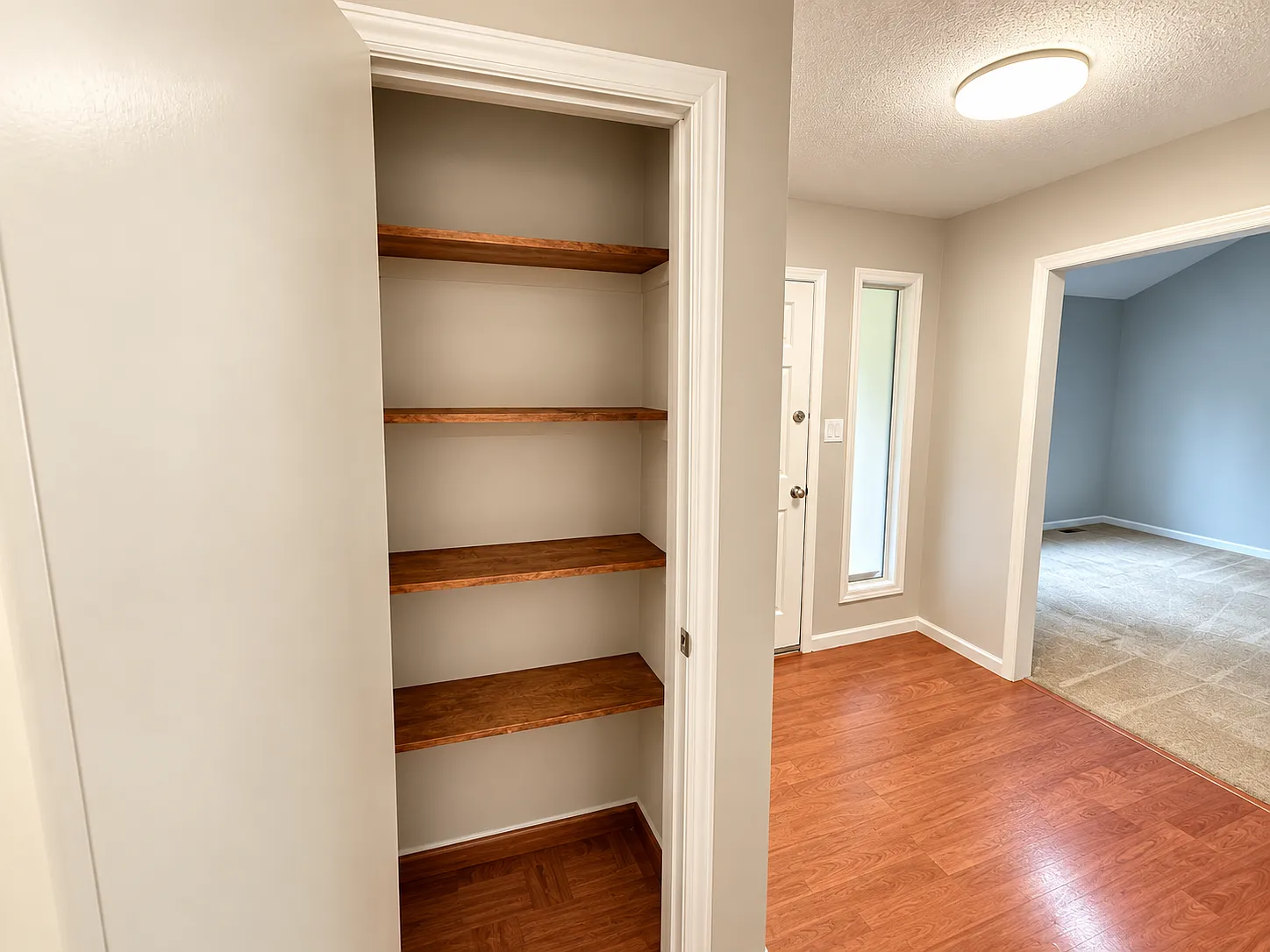 3 bed, 1380 sqft, $2,195 — Photo 4