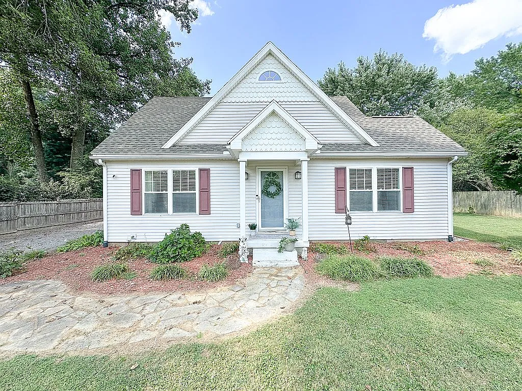 6101 Felstead Rd photo 1