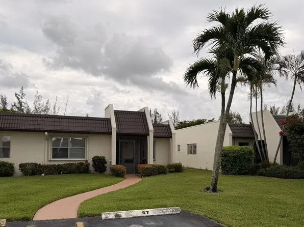 182 Lake Susan Lane, West Palm Beach, FL 33411