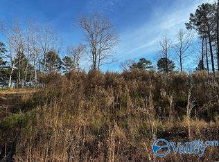 226 Woodmont Dr, Union Grove, AL 35175