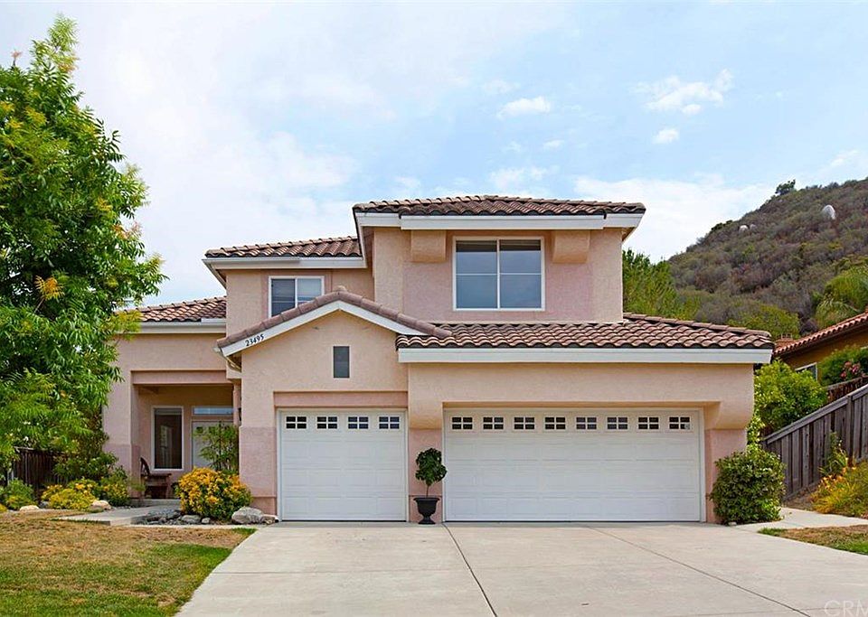 1st image of 23495 Mountainside Ct