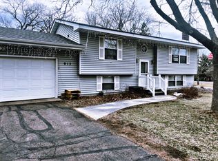 913 Maple Dr, Osceola, WI 54020