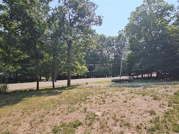 5th image of 417 Marina Dr