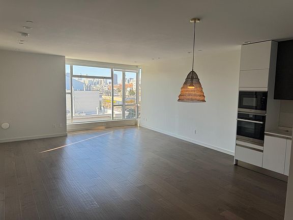 3rd image of 600 S Van Ness Ave APT 406