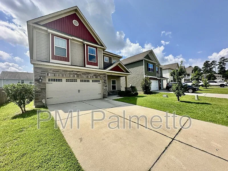 4 bed, 2.5 bath, 2085 sqft, $2,200 — Photo 2