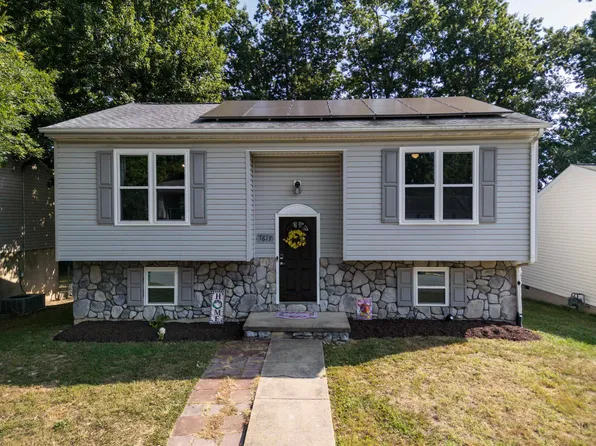 1617 D St, Waynesboro, VA 22980
